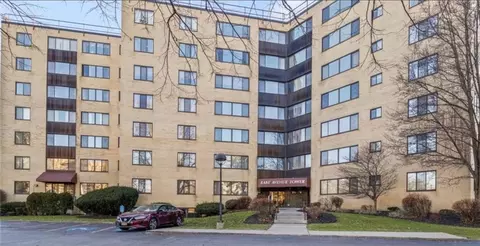 2501 East Ave #207, Brighton, NY 14610