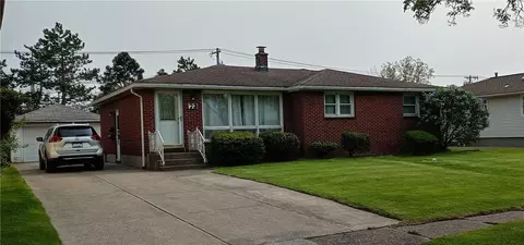 73 Dunlop Ave, Tonawanda, NY 14150