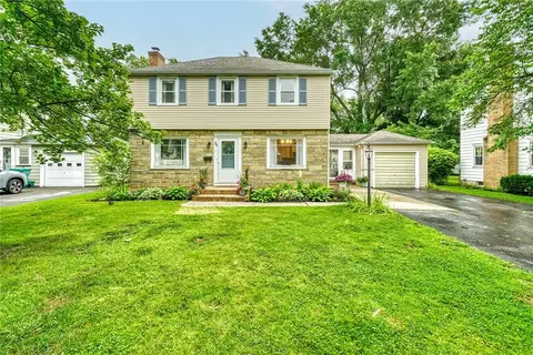 54 Stonehenge Rd, Irondequoit, NY 14609