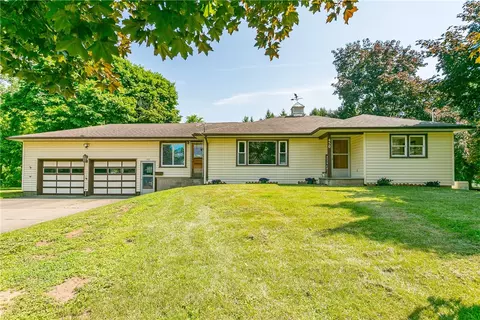 450 E State St, Albion, NY 14411