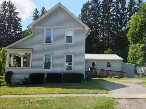12 Empire St, Warsaw, NY 14569