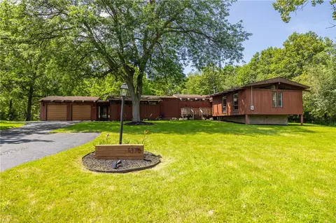 1375 Hogan Rd, Webster, NY 14580