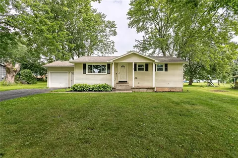 20 Friel Rd, Rochester, NY 14623