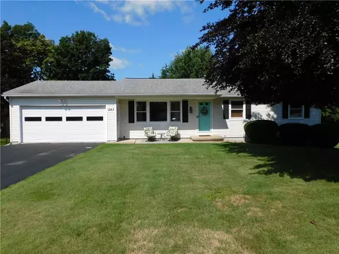 243 W Bend Dr, Greece, NY 14612