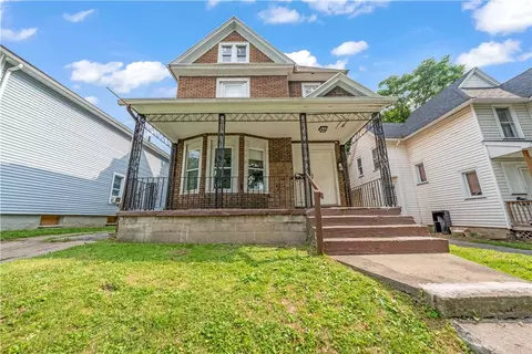 31 Locust St, Rochester, NY 14613