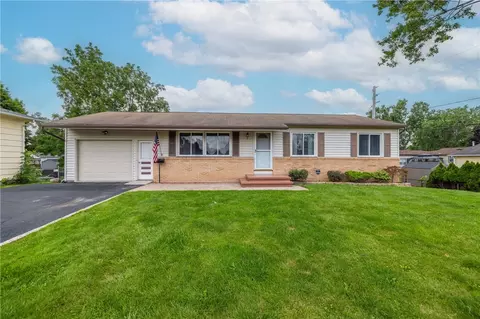 1 Nova Ln, Gates, NY 14606