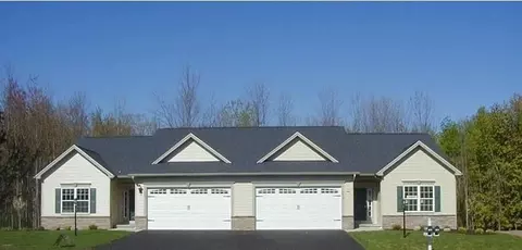 109 Spotts Cir #502, Riga, NY 14428