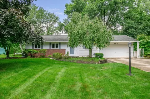 36 Old Post Rd, Perinton, NY 14450