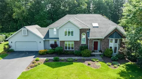 69 Chippenham Dr, Penfield, NY 14526