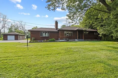 525 N Greece Rd, Hilton, NY 14468
