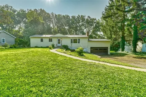 634 Van Alstyne Rd, Webster, NY 14580