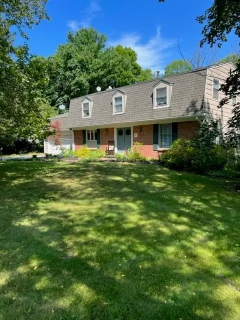 1201 Severn Ridge Rd, Webster, NY 14580