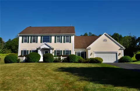 24 Thrush Field Way, Pittsford, NY 14534