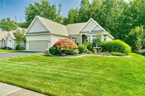63 Seawatch Trl, Webster, NY 14580