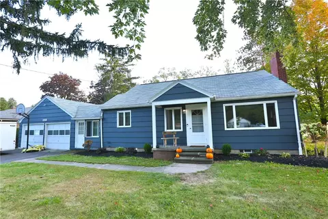 937 Klem Rd, Webster, NY 14580