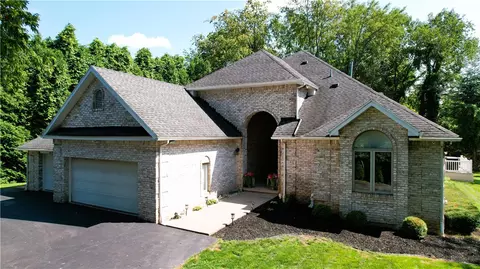 413 Bartell Ln, Webster, NY 14580