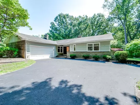 4 Tuxford Road Rd, Pittsford, NY 14534