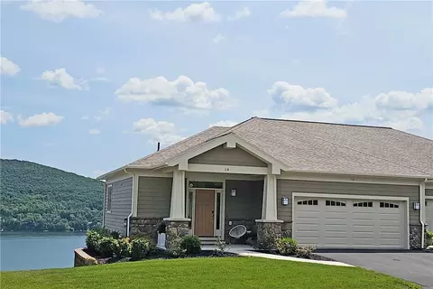 14 Terrace Dr, South Bristol, NY 14424