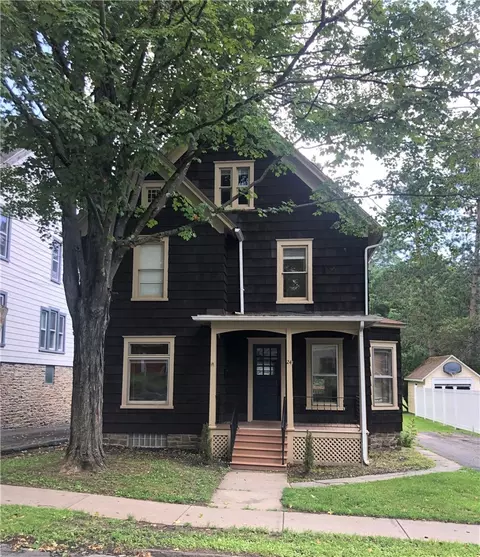 24 Union St, Oneonta, NY 13820