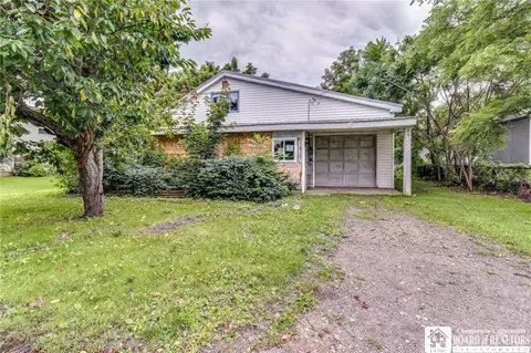 12815 Erie St, Hanover, NY 14081
