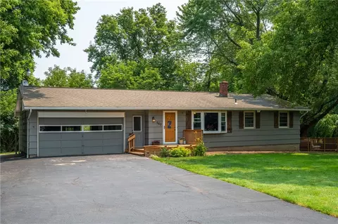 562 Bennett Rd, Parma, NY 14468
