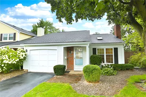 65 Old Stone Ln, Greece, NY 14615