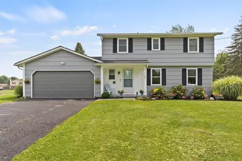 1142 Hatch Rd, Webster, NY 14580