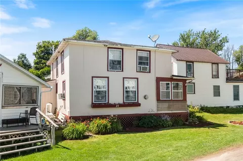 5025 Lake Apt 21 Rd, Williamson, NY 14589