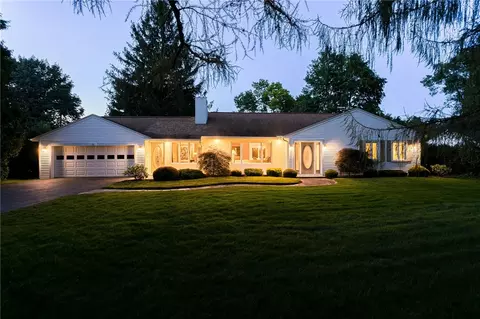 36 Charmwood Rd, Pittsford, NY 14534