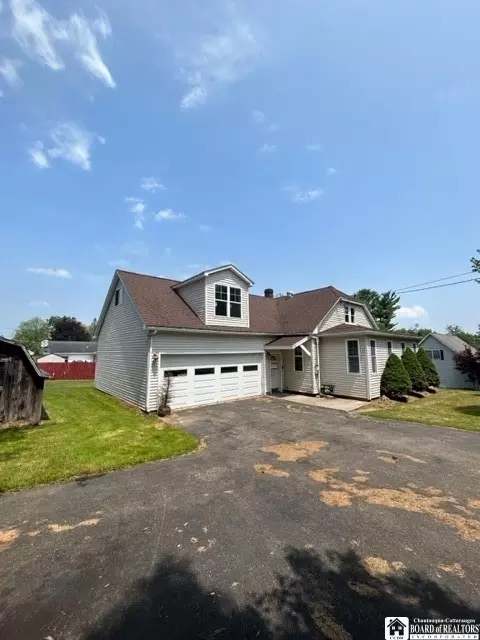 130 Glenwood Ave, Ellicott, NY 14701