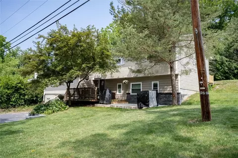 4625 Clover Rd, Canandaigua, NY 14424