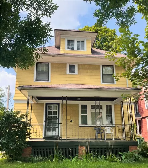 2 Manitou St, Rochester, NY 14621