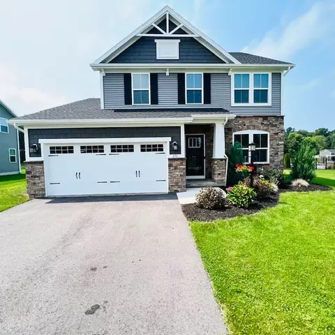 371 Anna Cir, Webster, NY 14580