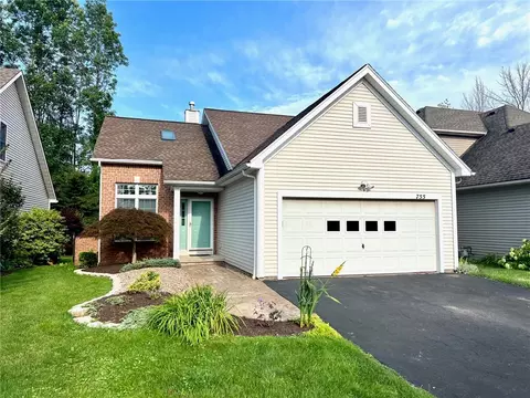 755 Bel Arbor Trl, Webster, NY 14580