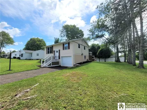 243 Connecticut Ave, Jamestown, NY 14701
