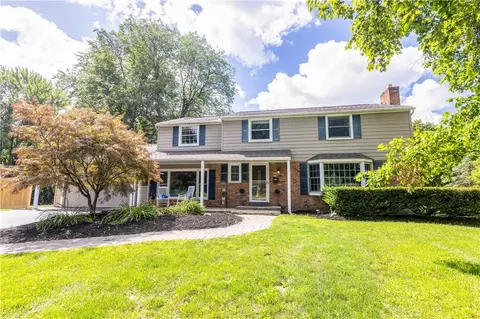 11 Leonard Cres, Penfield, NY 14526