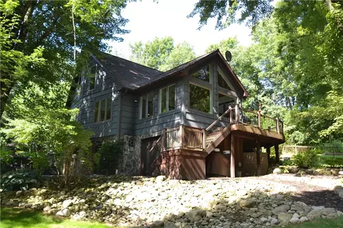 696 Curran Rd, Shortsville, NY 14548