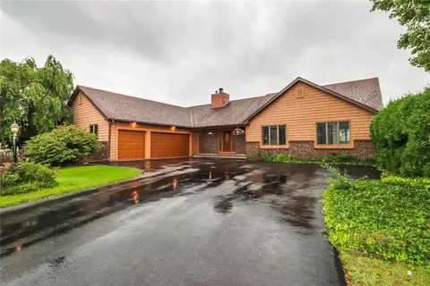 120 Deer Path Dr, Greece, NY 14612