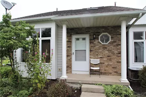 9 Dewitt Clinton Ln, Rochester, NY 14606