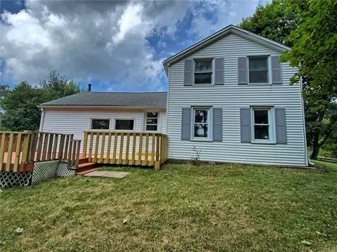 6583 Snake Rd, Arcadia, NY 14513