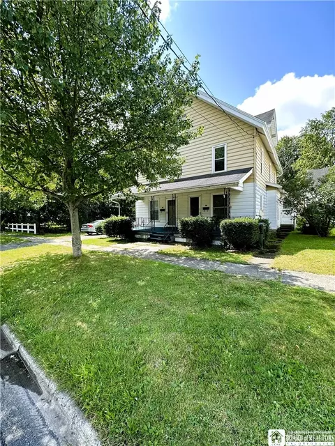 26 Hopkins Ave, Jamestown, NY 14701