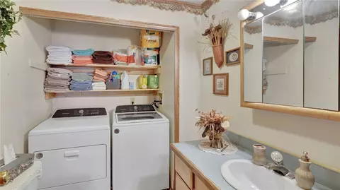 40 Elm St, Eldred, PA 16731 photo 11