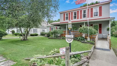 40 Elm St, Eldred, PA 16731 photo 2