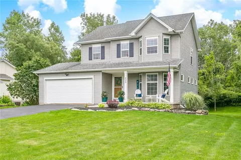 426 Benita Dr, Brockport, NY 14420