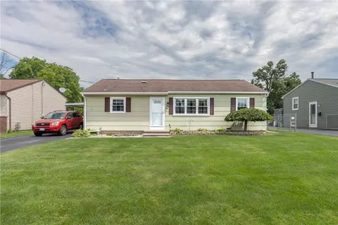 130 Elvira St, Gates, NY 14606