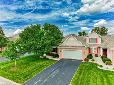 18 Ashbrook Cir, Webster, NY 14580