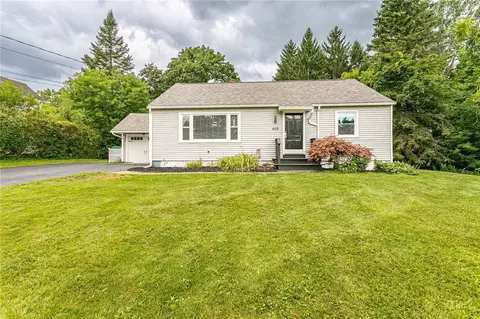 1113 Hatch Rd, Webster, NY 14580