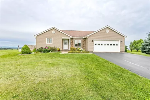 2773 County Road 37, Bloomfield, NY 14469