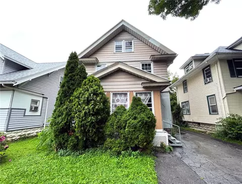 230 Bidwell Ter, Rochester, NY 14613