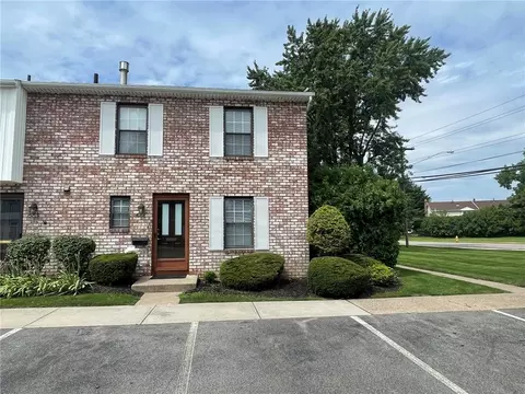 661 French Rd, Rochester, NY 14618